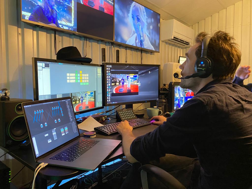 Richard Frantzén in action in the broadcast control room of a Virtual Production Studio